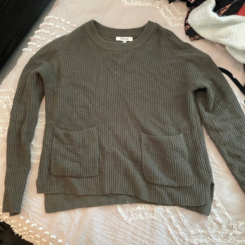 Madewell Double Pocket Sweater in Olive Green